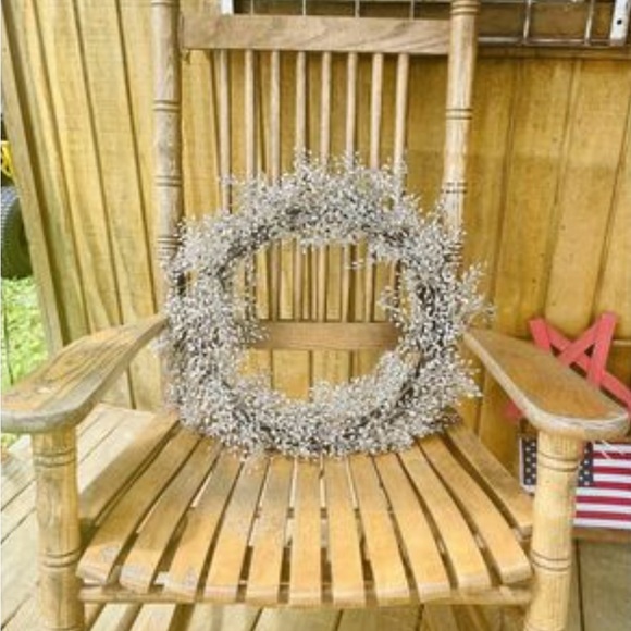 Frosted Fall Little Luna Leaves Wreath, 20” - Picture 4 of 10